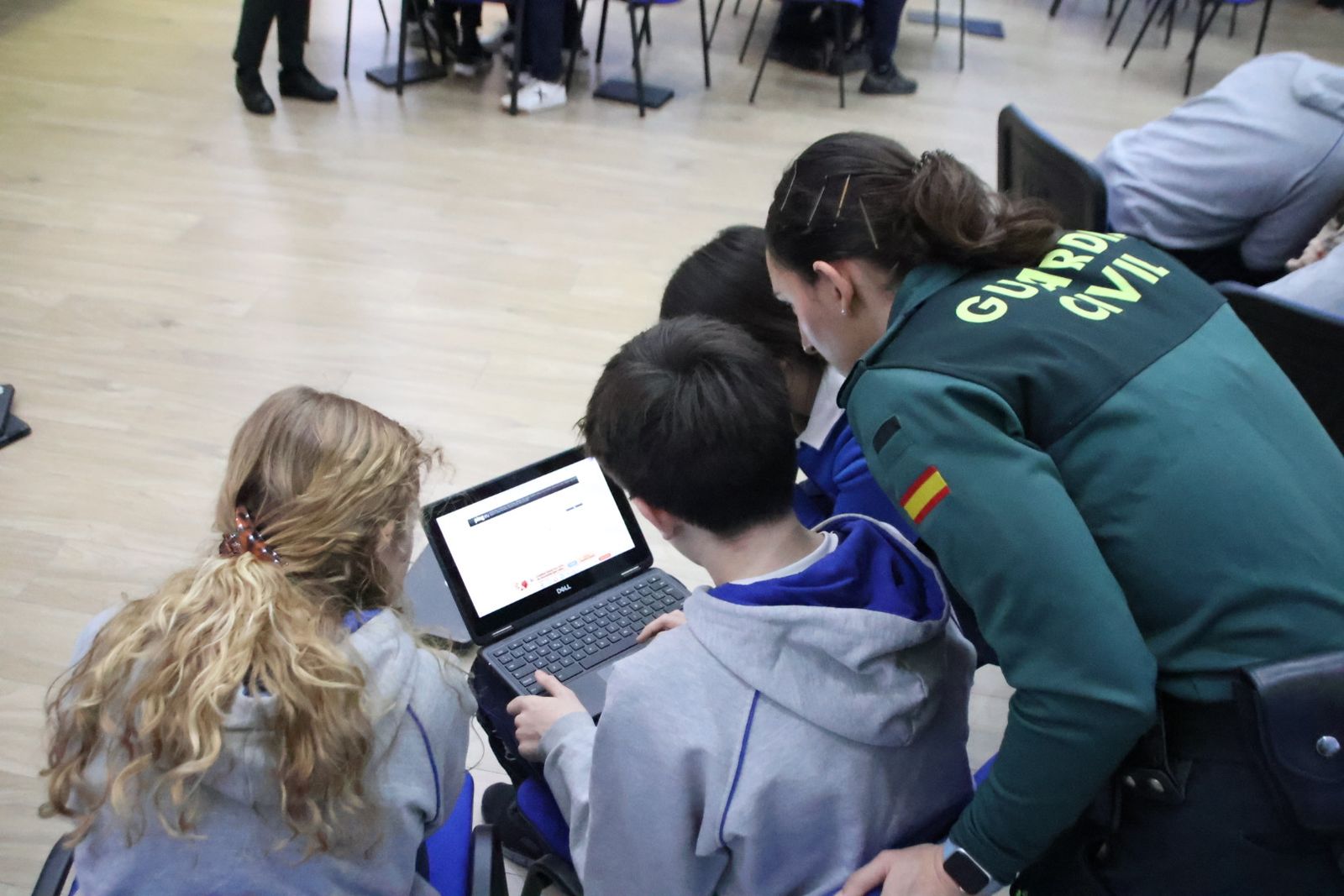 Reportaje ciberliga con Guardia Civil en Maristas