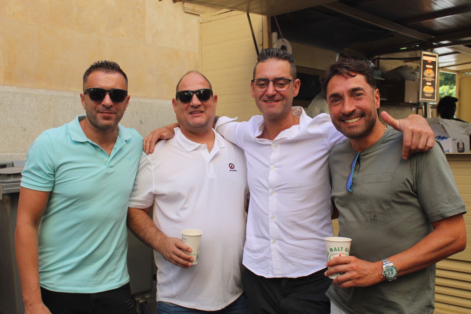 Ambiente en la Feria de Día en el mediodía de este sábado