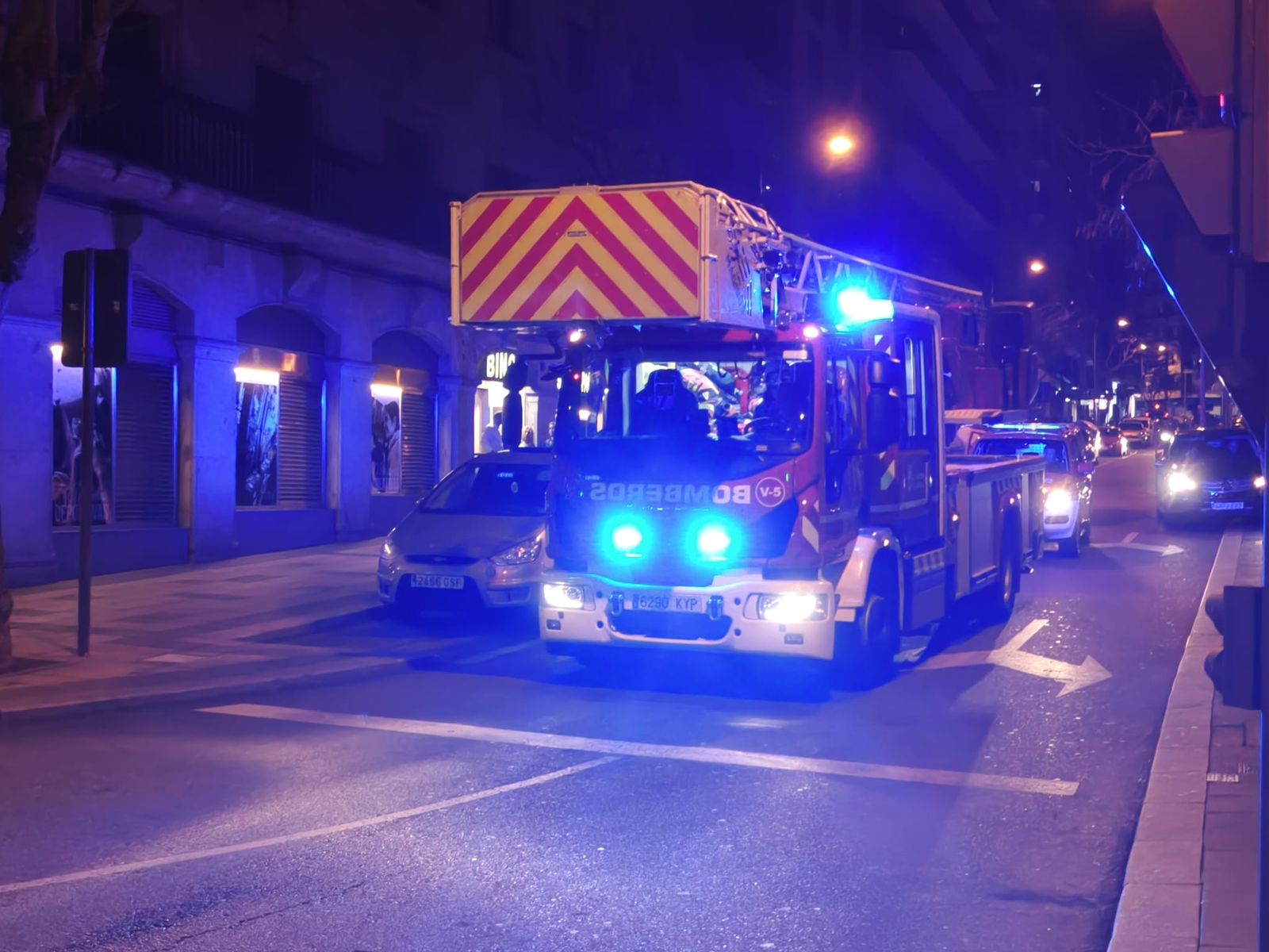 Movilización de Bomberos en la calle Padre Cámara