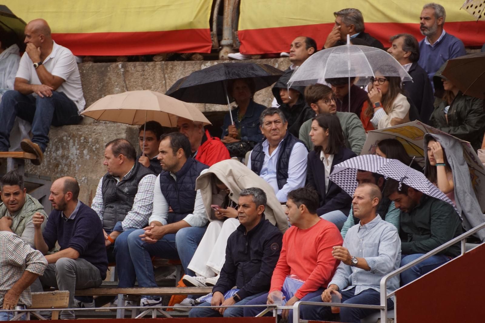 resumen-fotografico-del-ambiente-en-los-tendidos-de-la-glorieta-durante-la-corrida-de-garcigrande-20-de-septiembre-de-2024-foto-juanes-71