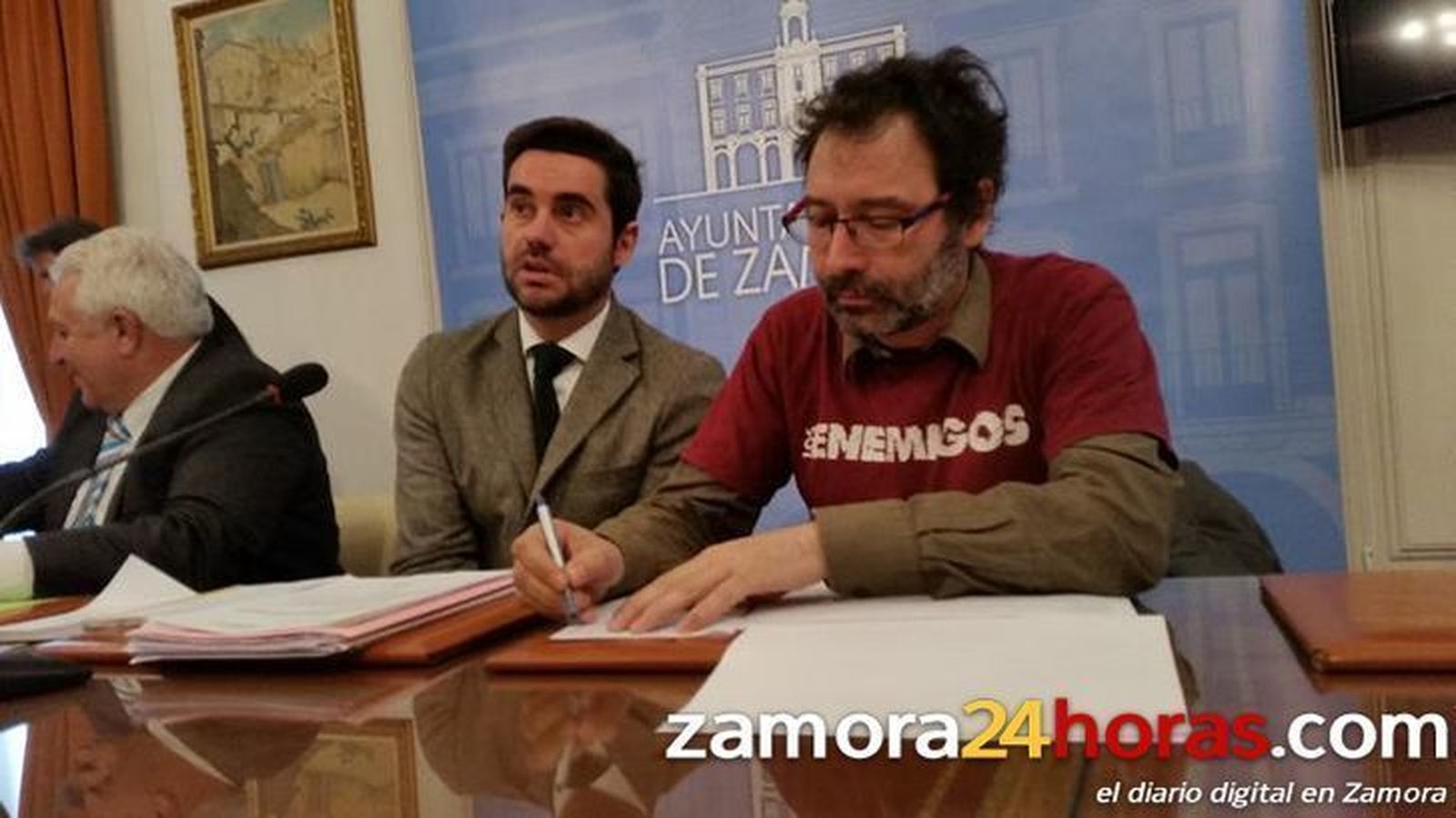 Viñas critica que en la confluencia con Podemos no se hable del programa