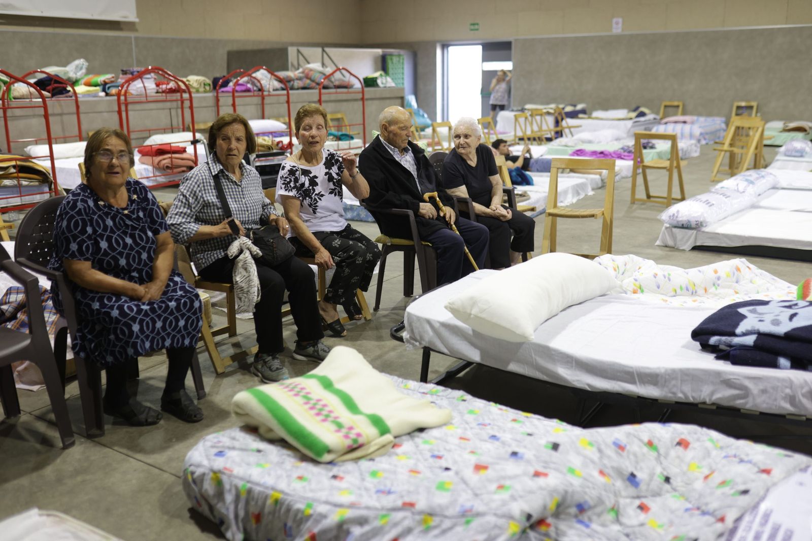 Incendio en Abejera y Ríofrio de Aliste. Personas realojadas en el polideportivo de Tábara