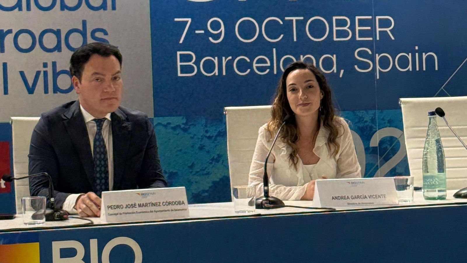 El concejal de Promoción Económica, Pedro Martínez, ha presentado en BIOSPAIN 2025, el mayor evento de biotecnología del sur de Europa, la nueva convocatoria para instalarse en la incubadora de empresas Abioinnova