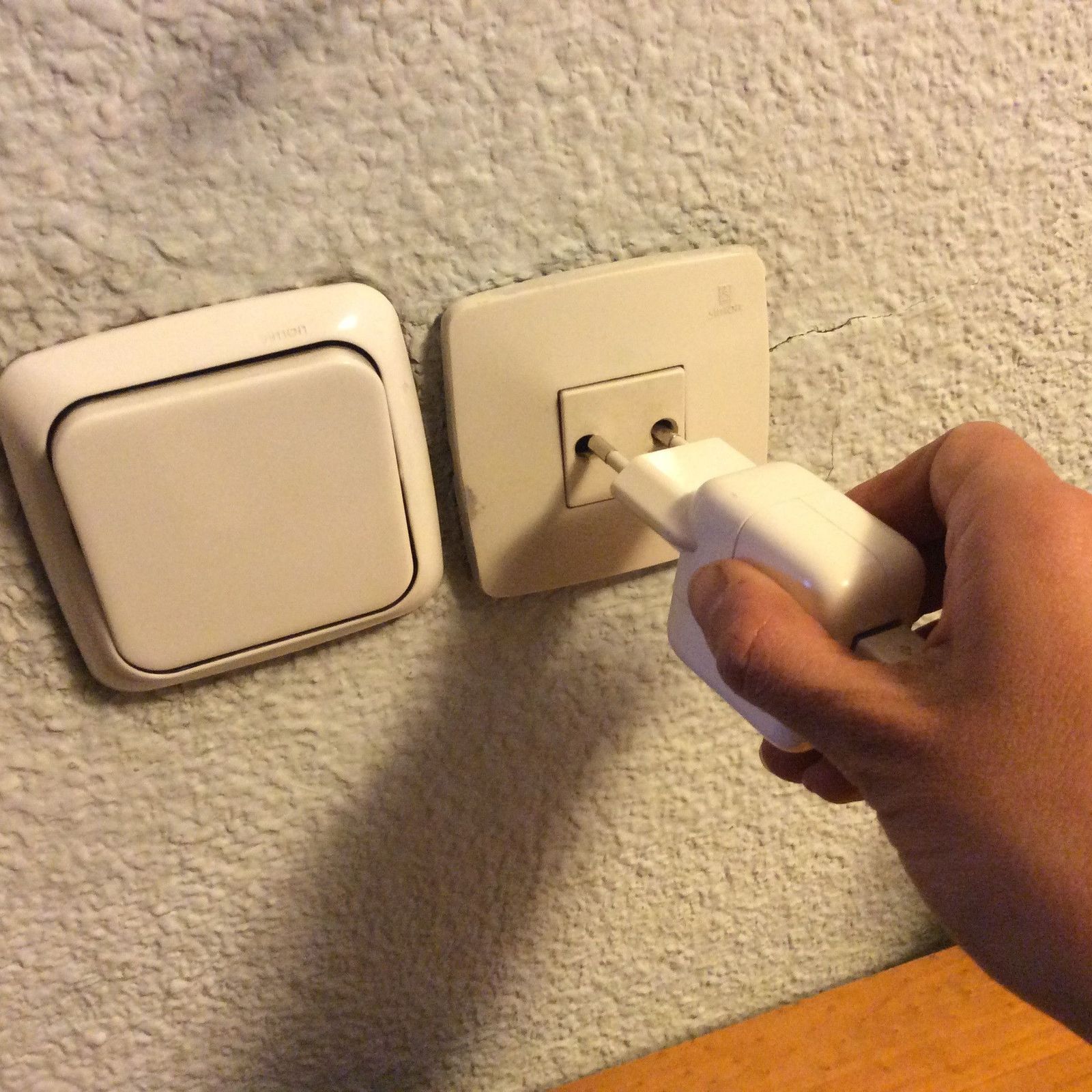 Enchufe, enchufes, electricidad, factura, luz, interruptor | FOTO: EP