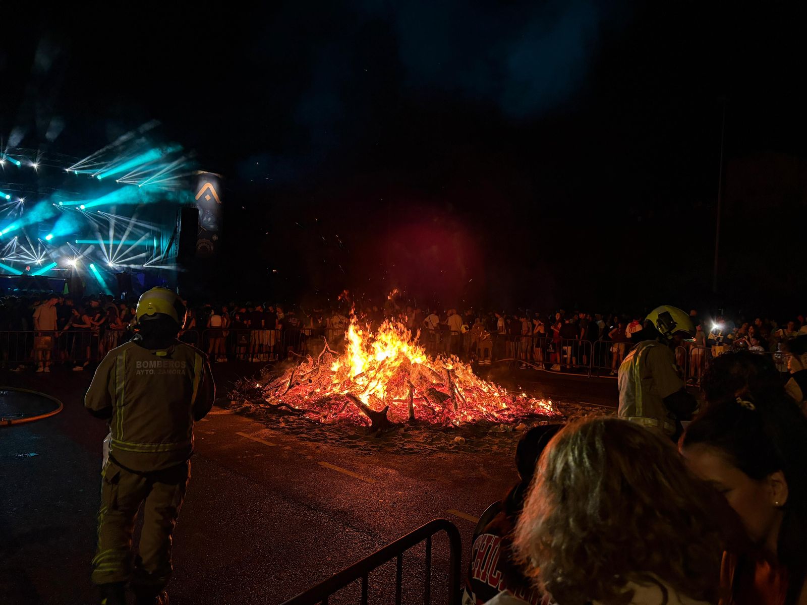 Hoguera de San Juan en Zamora 2025