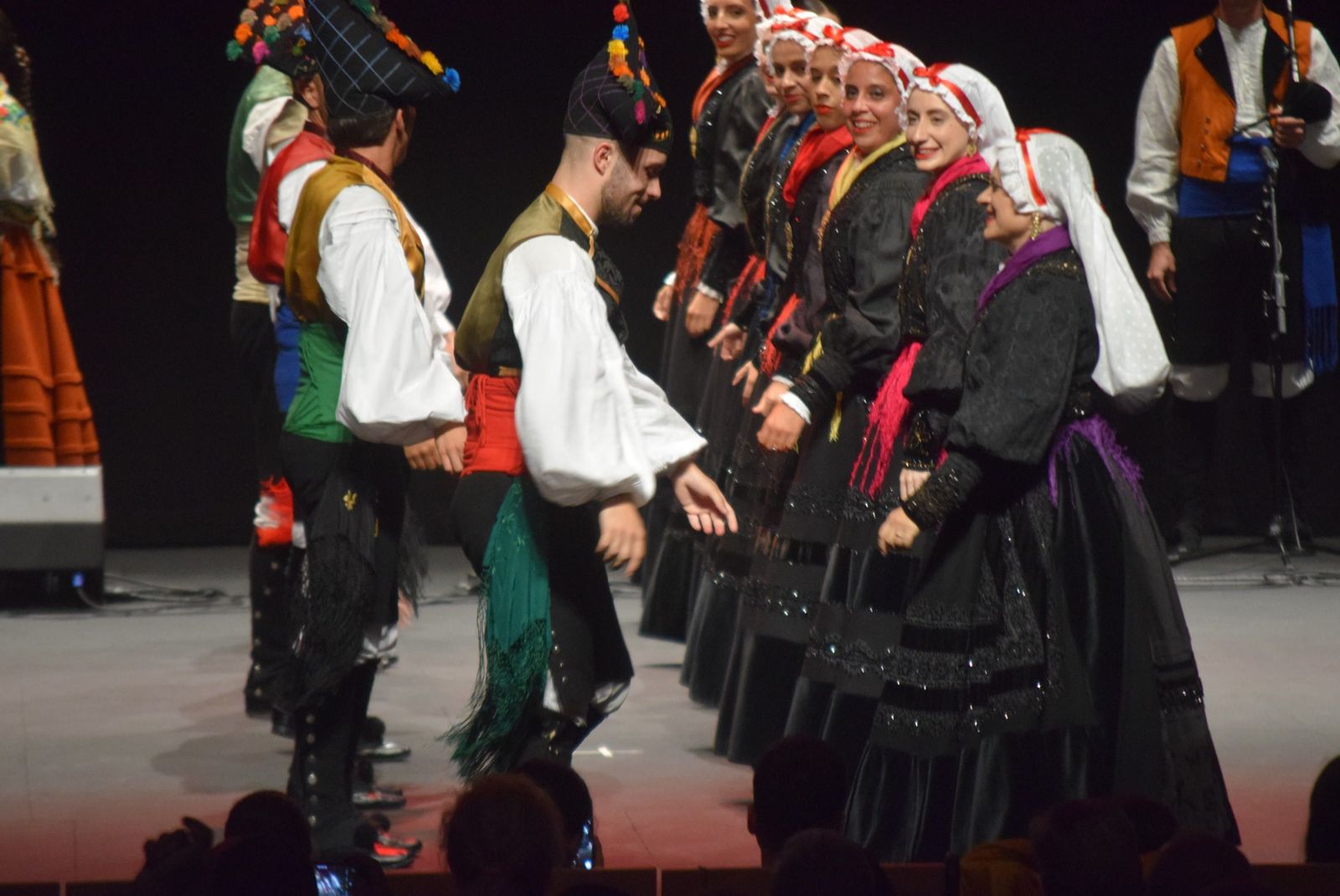 gala-de-clausura-del-festival-internacional-de-folklore-de-zamora-46