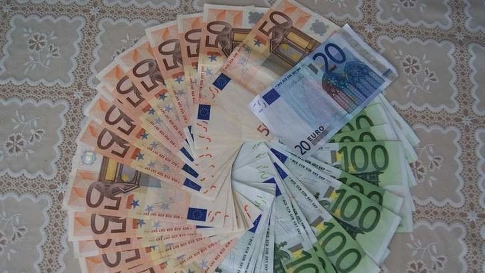 Los viajeros gastarán de media 825 euros por persona estas vacaciones