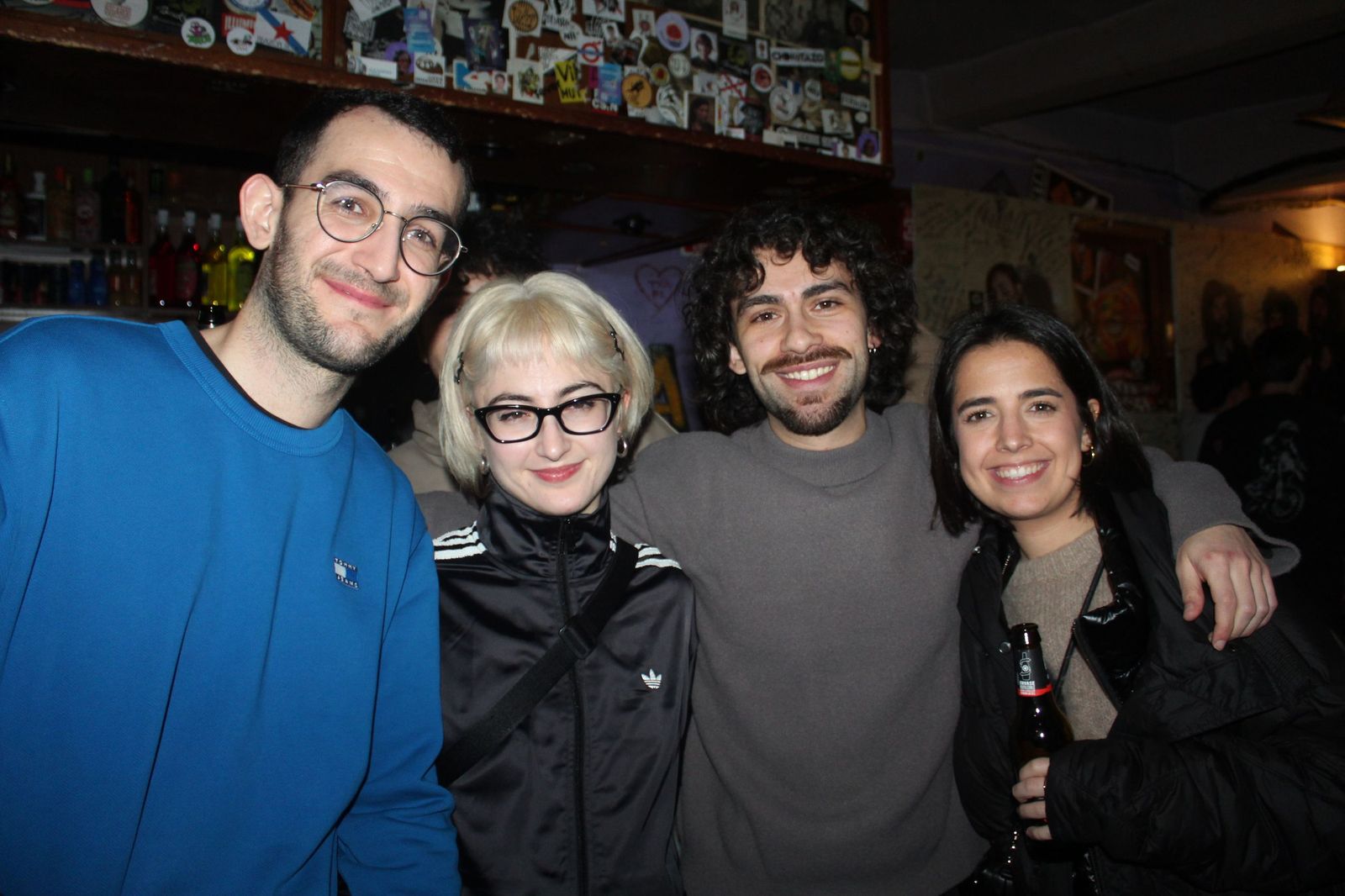 La fiesta de Salamanca moviliza a los jóvenes a divertirse a pesar del mal tiempo