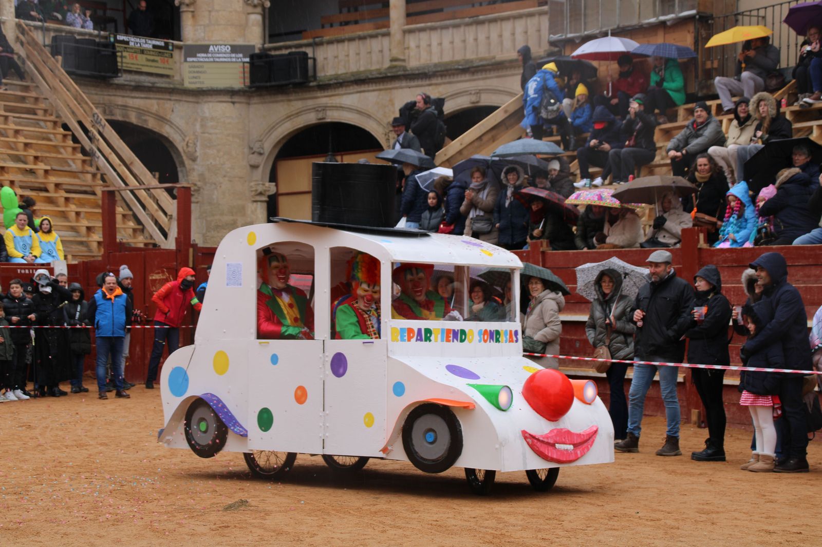desfile-disfraz-callejero-sabado-carnaval-ciudad-rodrigo-2025-21