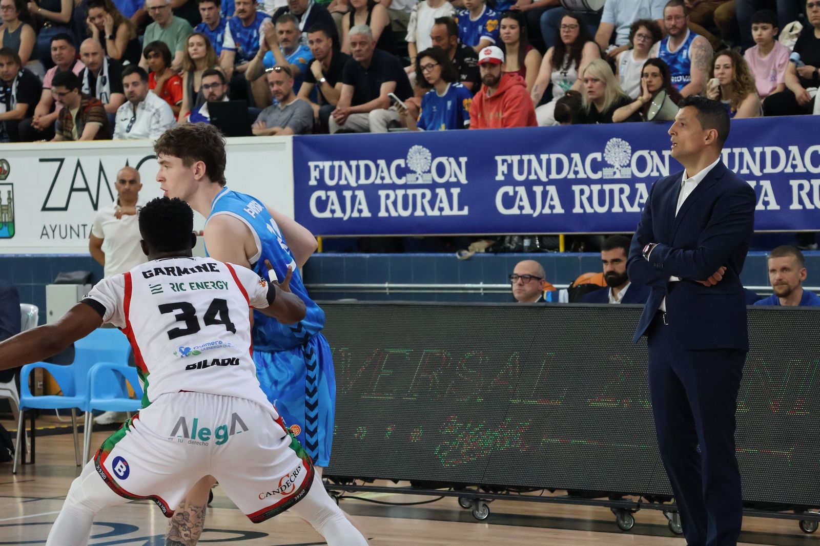 GALERÍA | Revive en imágenes el partido entre el CB Zamora y Alega Cantabria