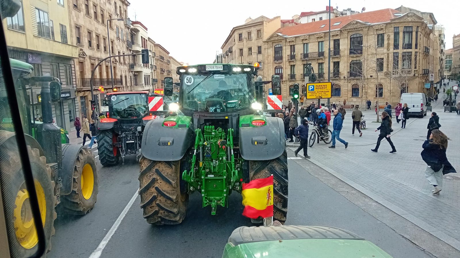 Tractores en la Gran Vía durante las protestas de 2024