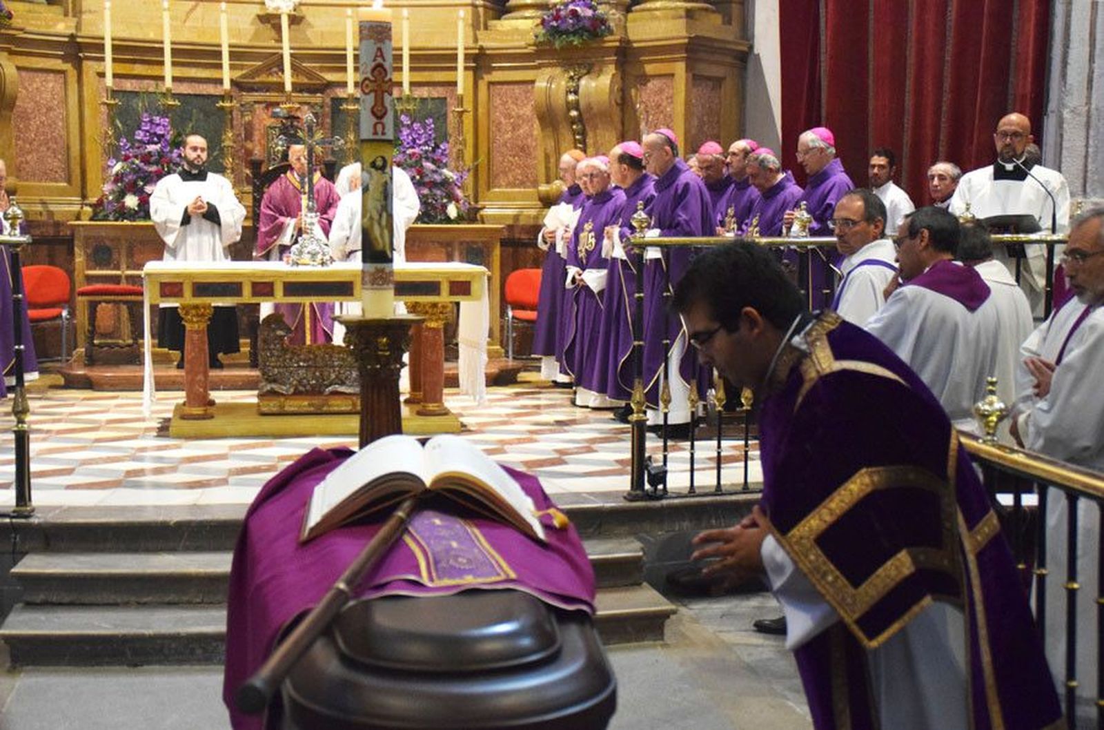 Funeral obispo
