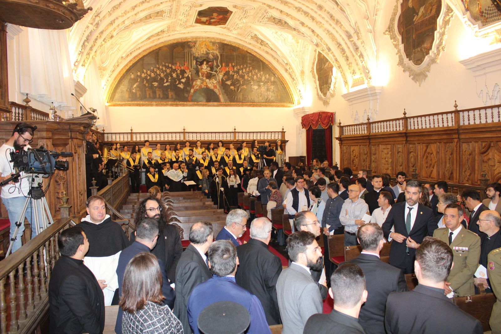investidura-como-doctor-honoris-causa-de-la-universidad-pontific-26
