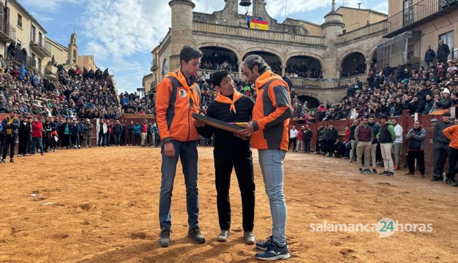 El maletilla José Luis Gordillo se alza con II Distinción Conrado Abad en agradecimiento a sus actuaciones durante el carnaval del toro de Ciudad Rodrigo