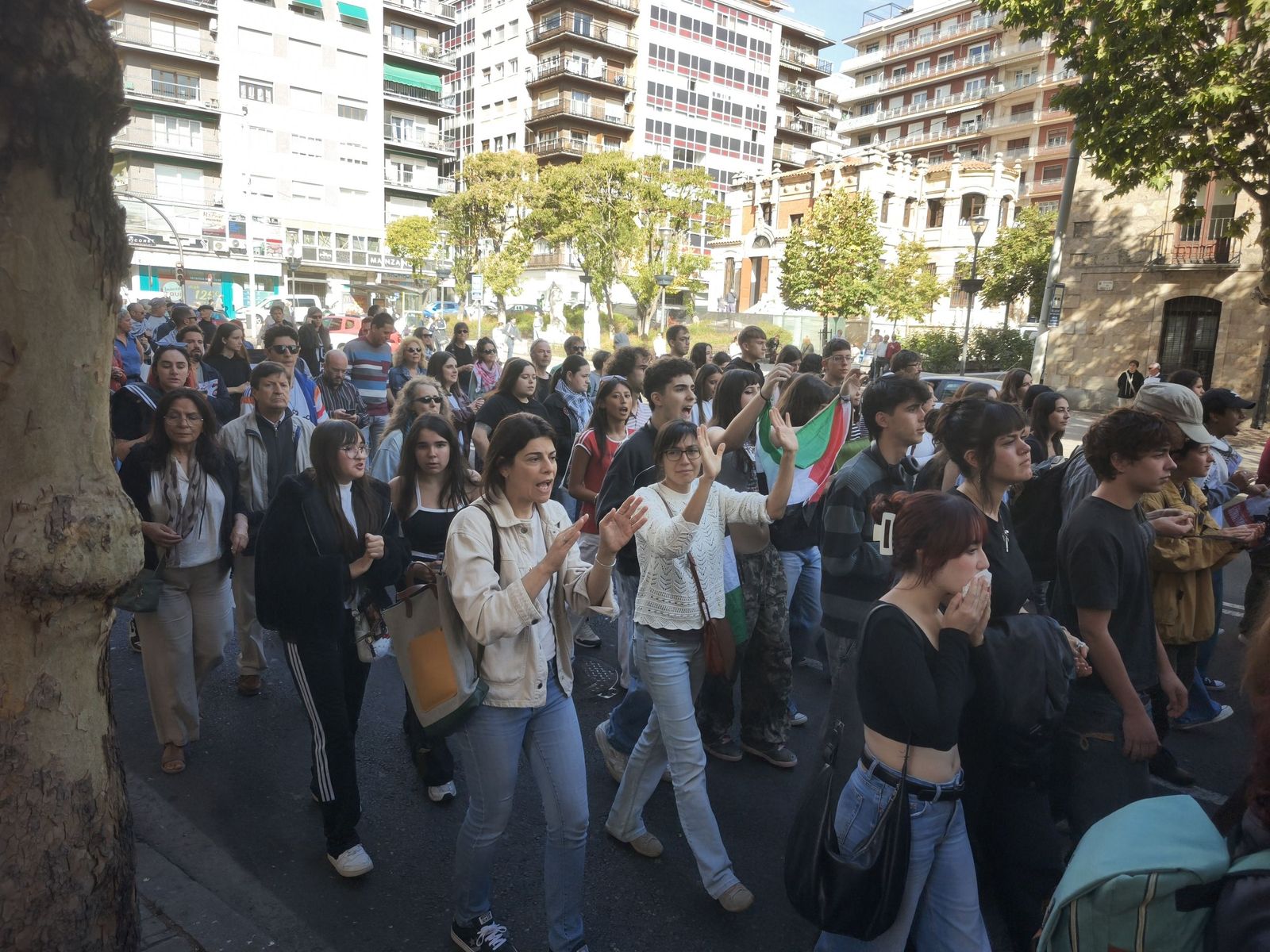 Los estudiantes de Salamanca recorren Salamanca alzando la voz por Palestina