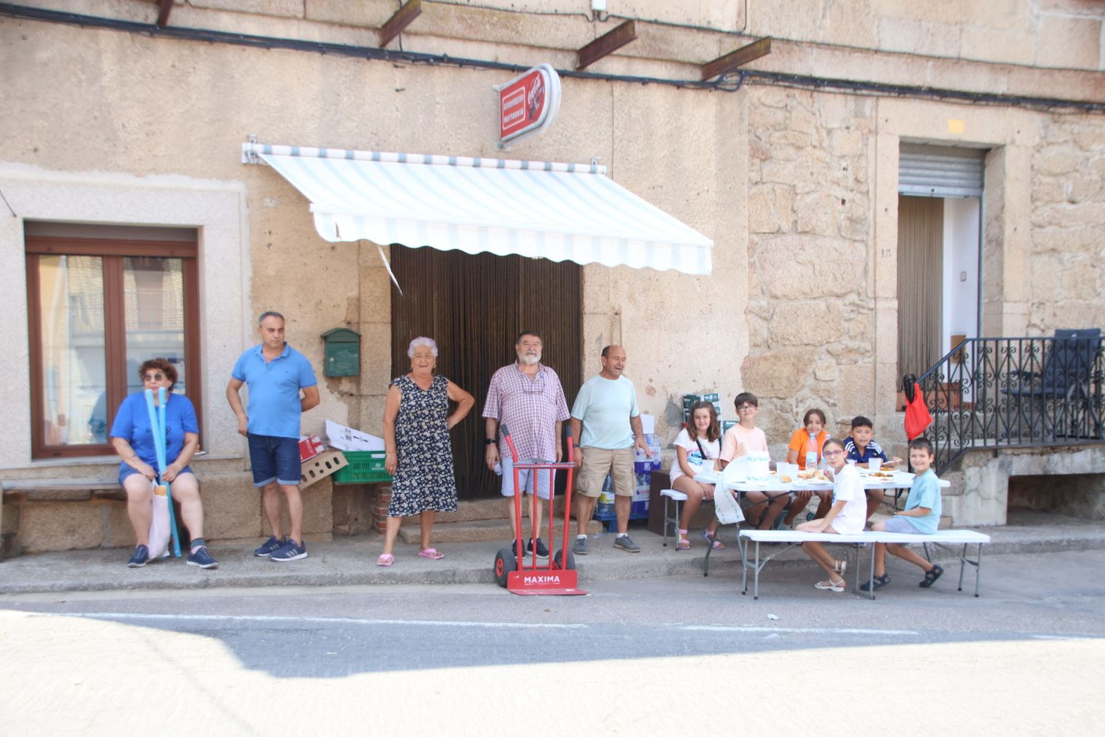 Masueco paella popular en la plaza