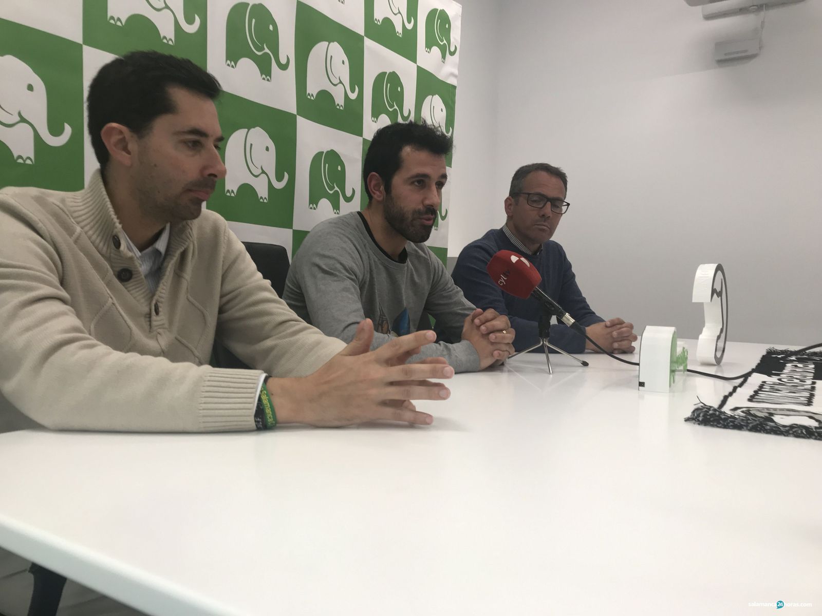 B12C0870 4A77 4A68 A1B5 83994814DED9