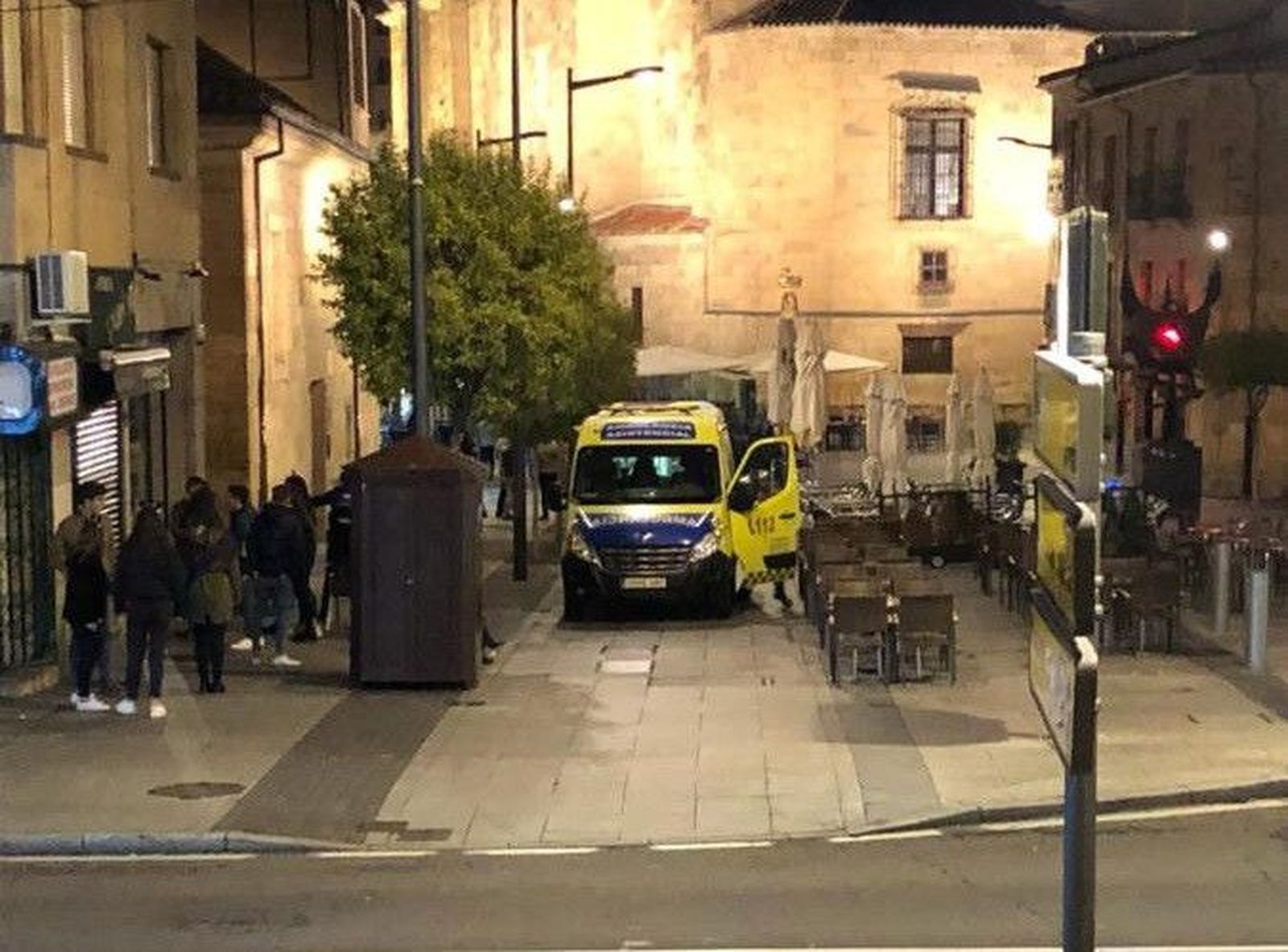 Plaza de san julian ambulancia (3)