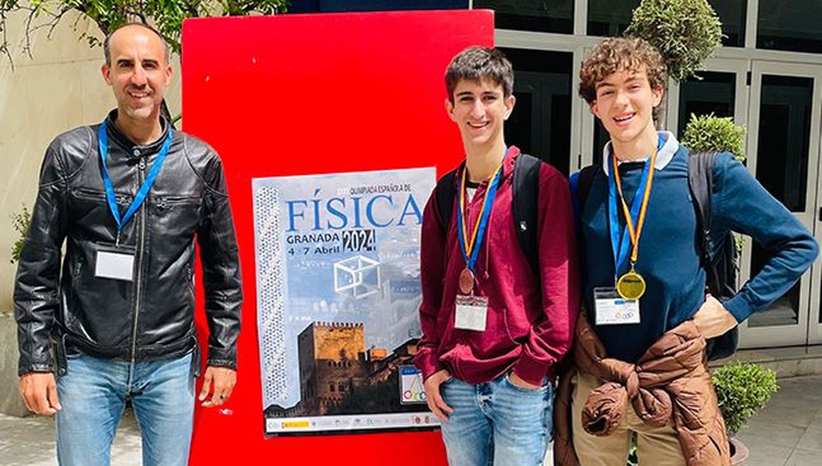 Rodrigo Herrera (IES Vaguada de la Palma) y Daniel Batalla (IES Jorge Santayana) en la XXXV Olimpiada Española de Física