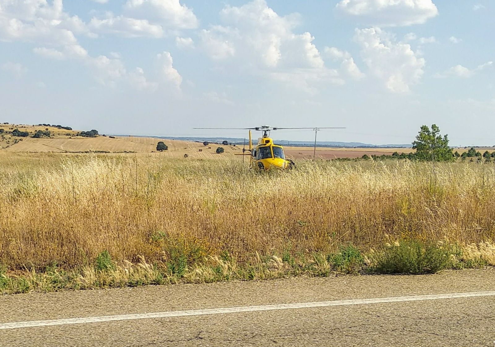 Helicóptero incendio fuego elif. Archivo