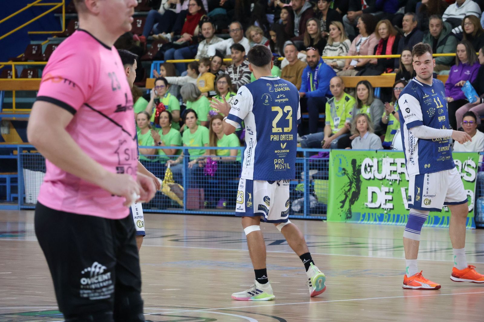 GALERÍA | El BM Zamora se juega consolidar el liderazgo frente a los asturianos del Auto-Center Principado Vetusta