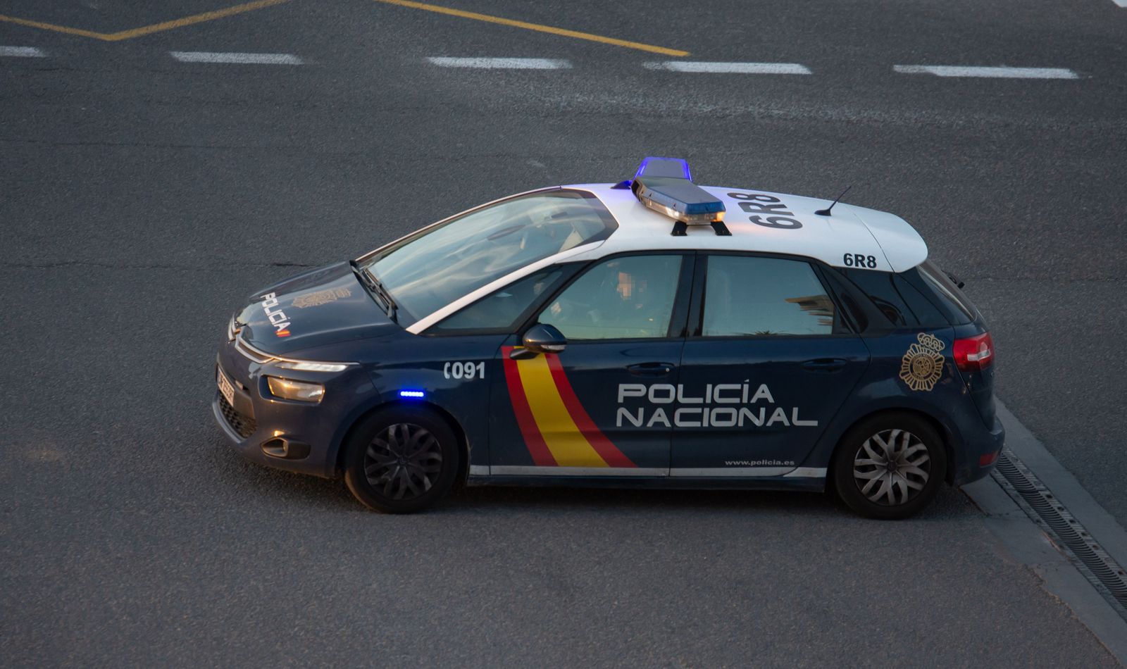 Policía