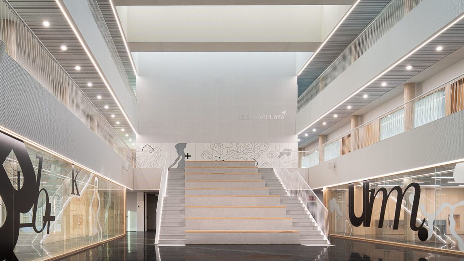 Interior del IES Via de la plata de Guijuelo. Fotos cedidas por Gabriel Gallegos  (7)