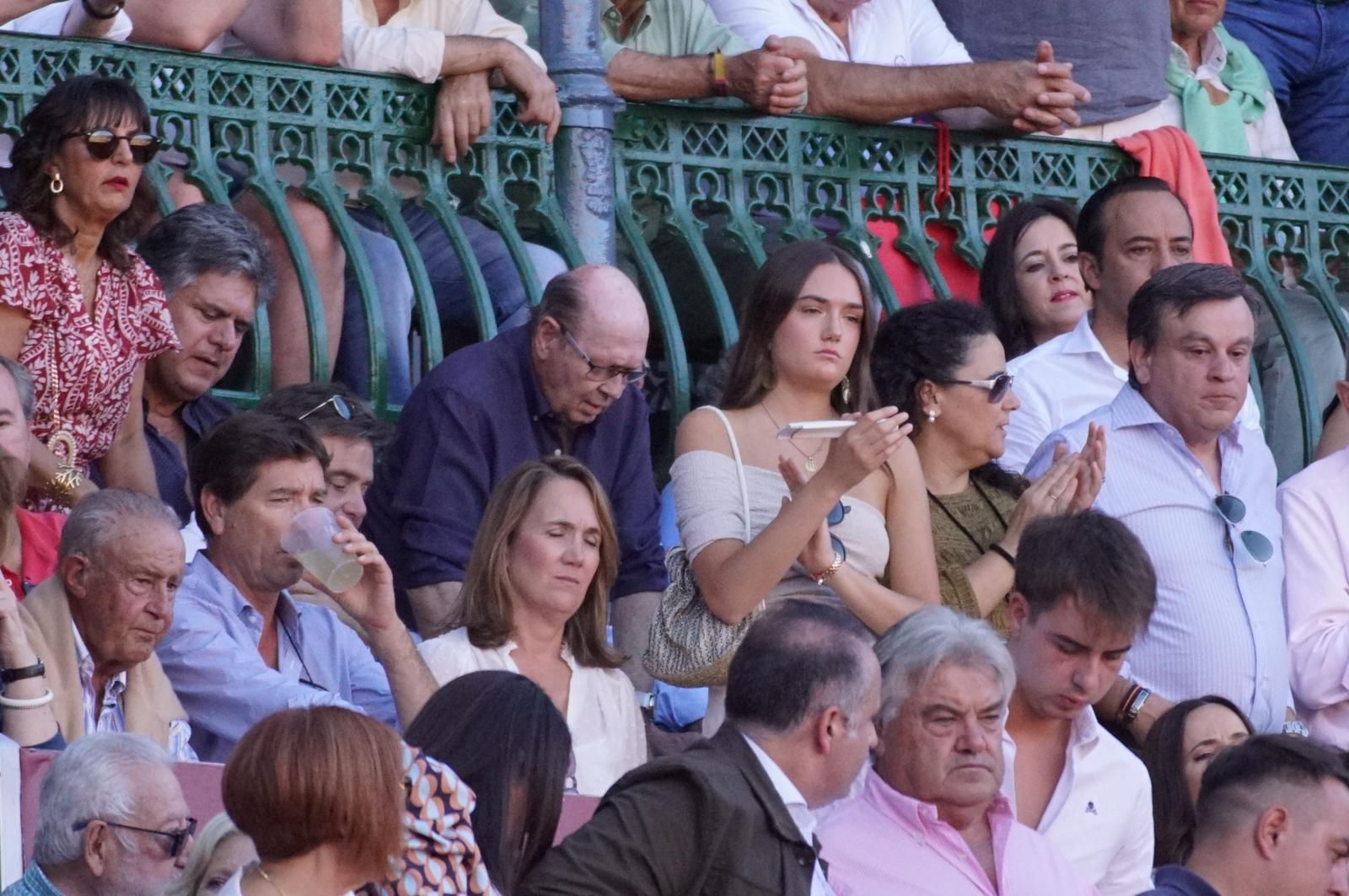 Así ha vivido la afición de La Glorieta el primer cartel de figuras de la feria: imágenes del ambiente en los tendidos y en el patio de cuadrillas