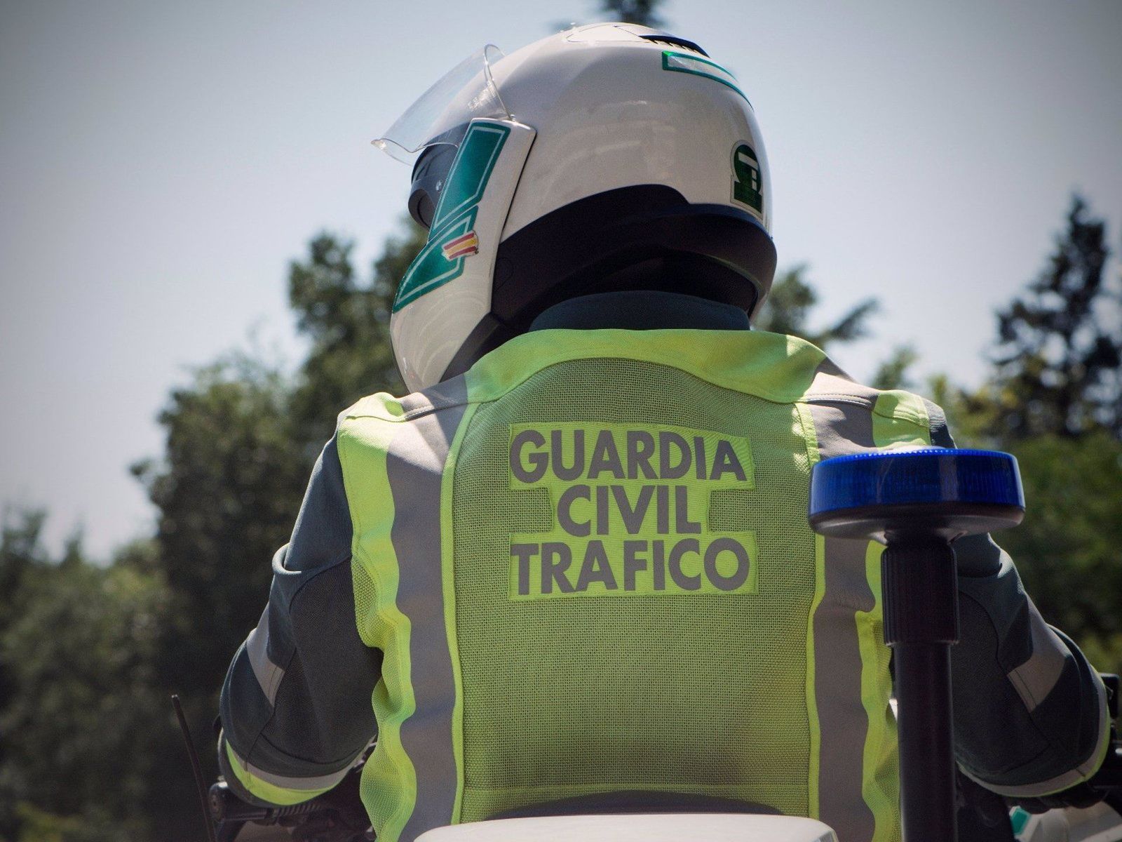 Agente de la Guardia Civil de Tráfico en moto. Foto EP Agente de la Guardia Civil de Tráfico en moto. Foto EP