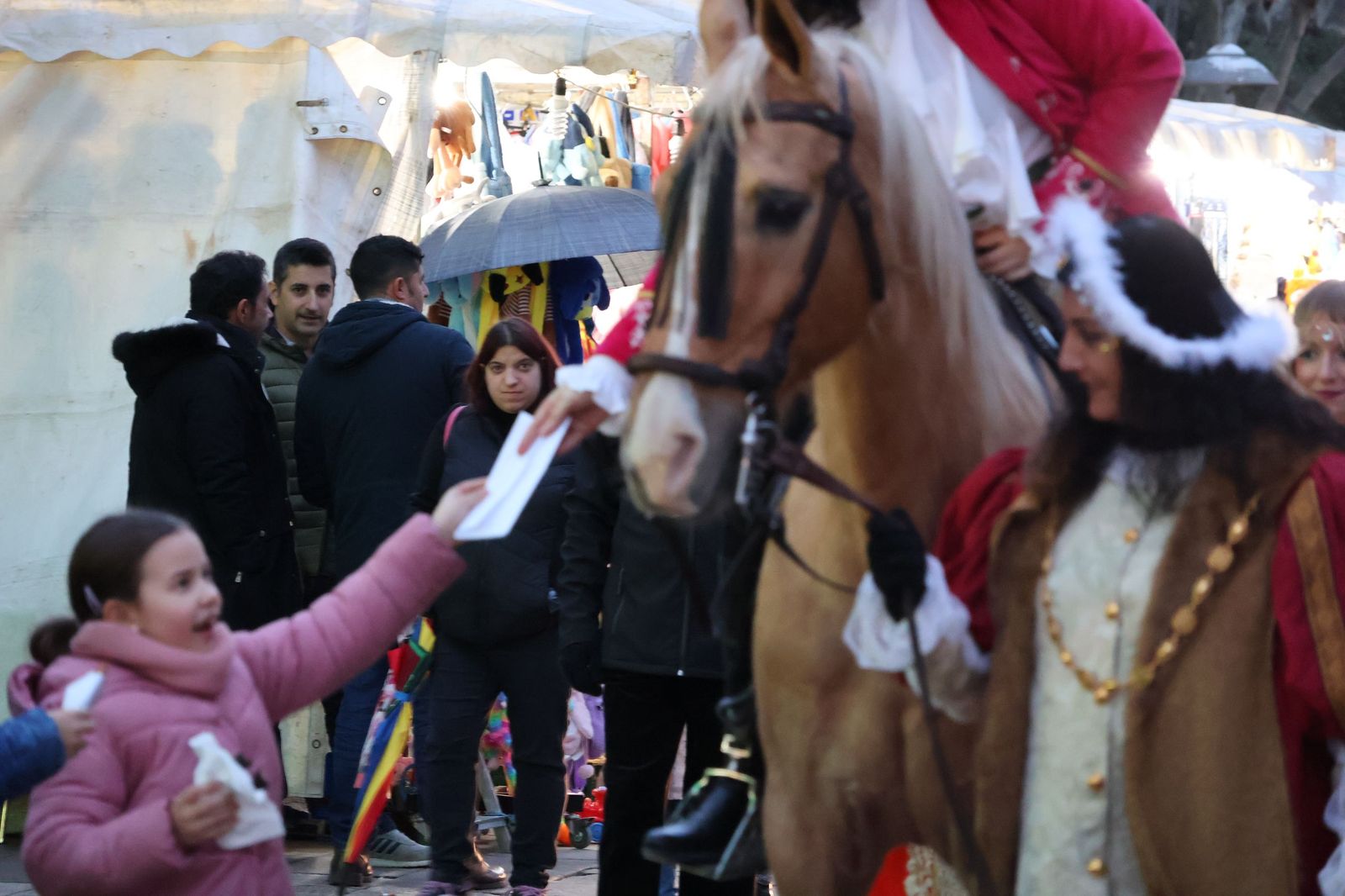 El Cartero de Sus Majestades de Oriente recoge las cartas de los pequeños zamoranos (16).JPG