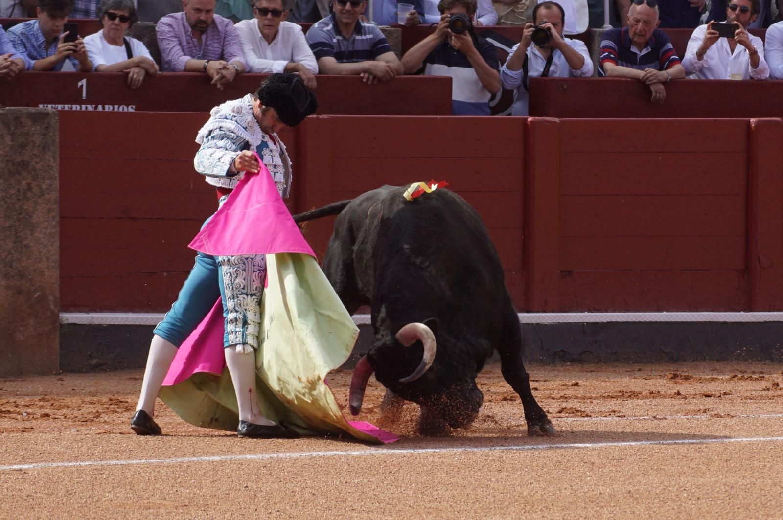 Mano mano entre Morante de la Puebla y Marco Pérez por San Juan de Sahagún en Salamanca: imágenes del festejo