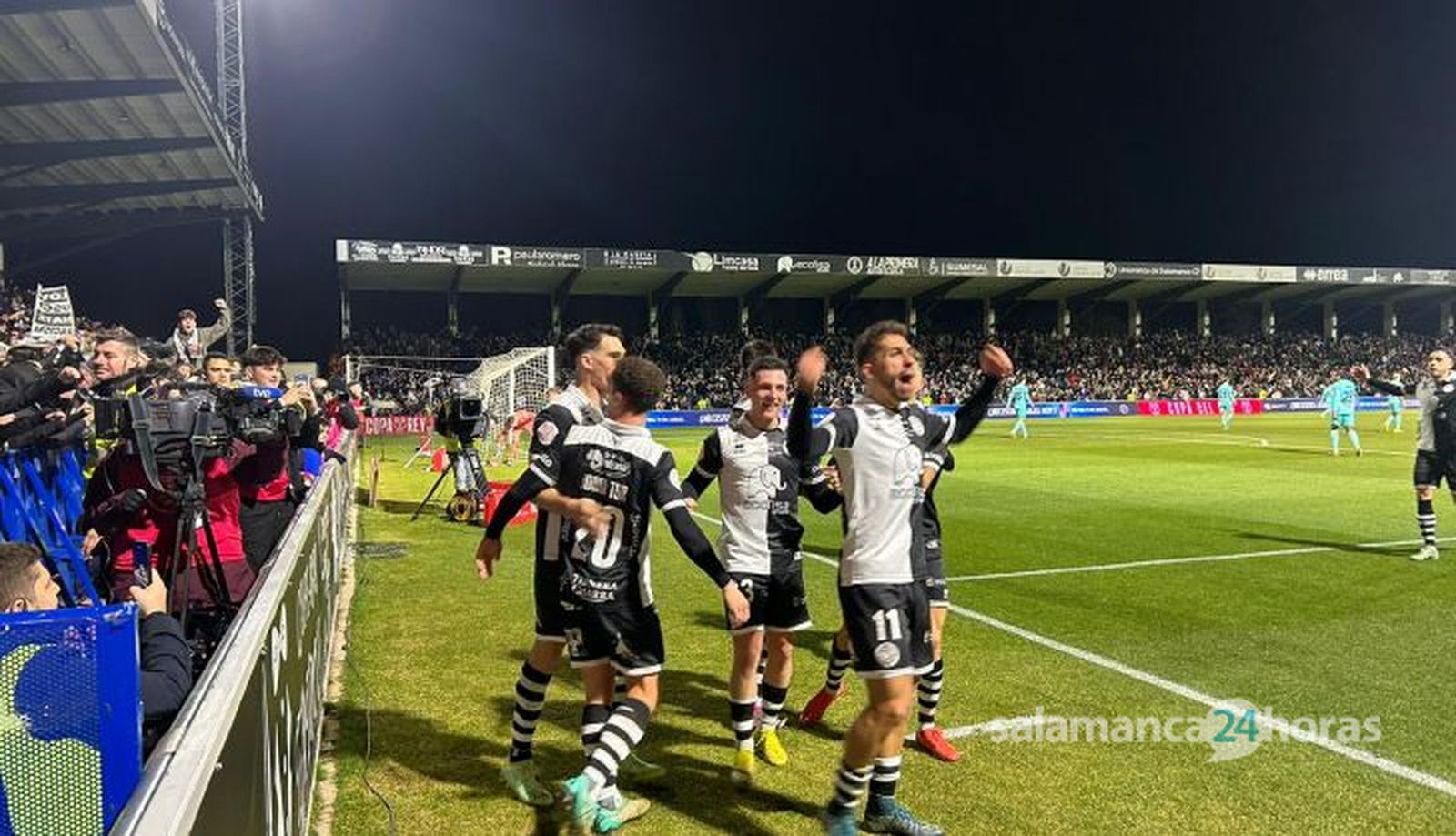 Unionistas marca en el minuto 30 (2)