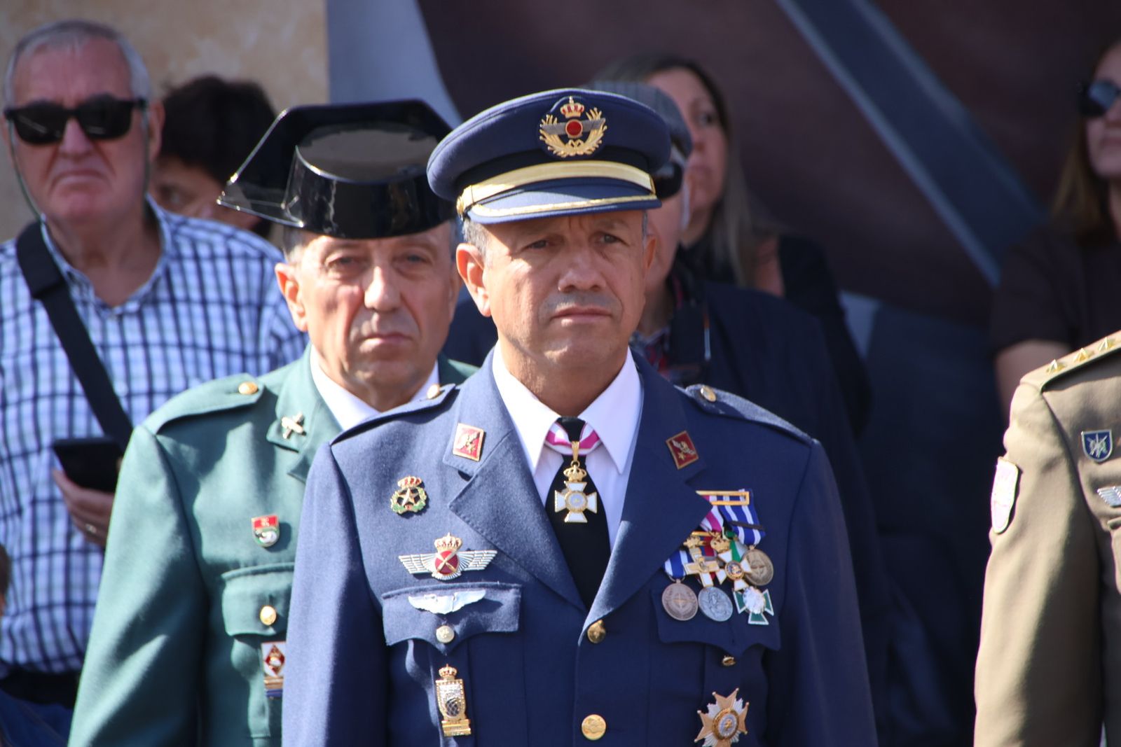 Inauguración glorieta a la Guardia Civil en Villares de la Reina