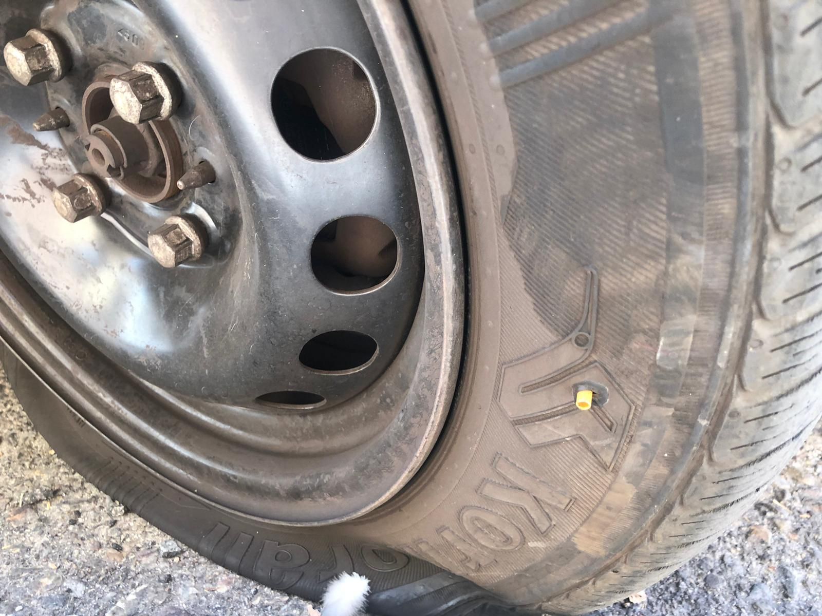 ruedas-pinchadas-en-el-barrio-vidal-2