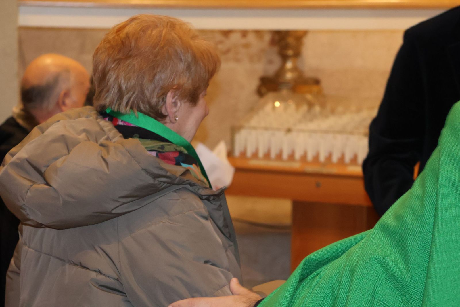 GALERÍA | La Cofradía de la Virgen de la Esperanza da la bienvenida a sus nuevas incorporaciones