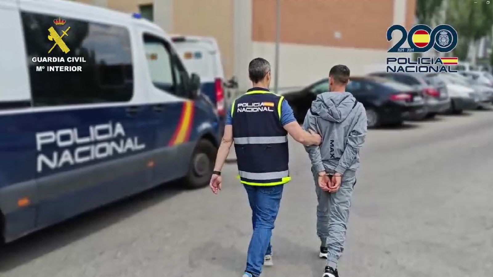 Uno de los detenidos en la operación conjunta de la Guardia Civil y la Policía Nacional