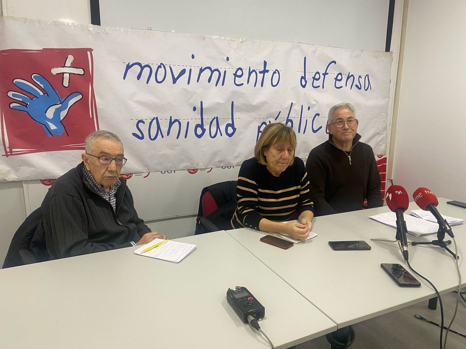 Representantes del Movimiento en Defensa de la Sanidad Pública