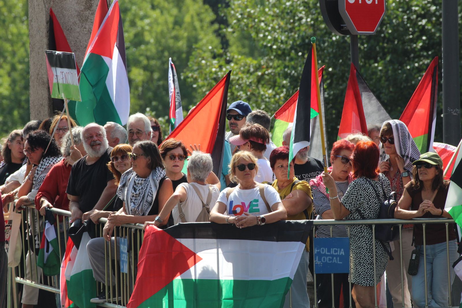 Protestas por Palestina al paso de la Vuelta Ciclista a España por Salamanca