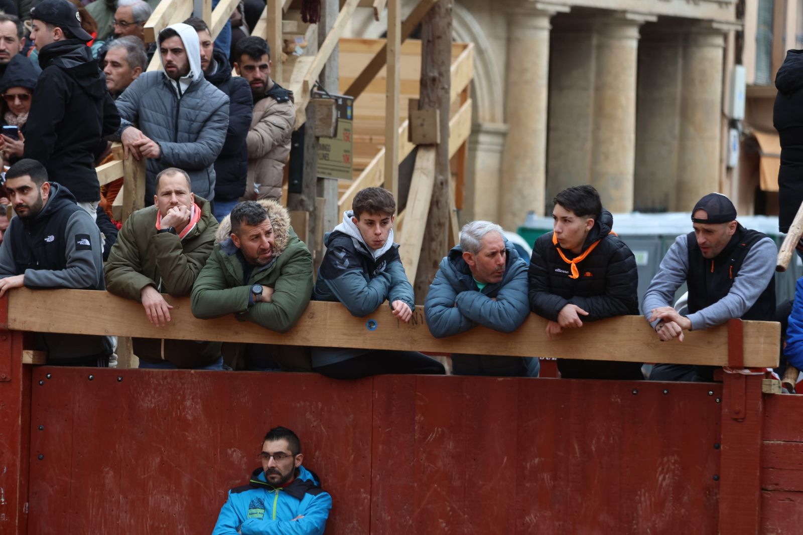 Mañana de capea de lunes en el Carnaval del Toro 2026