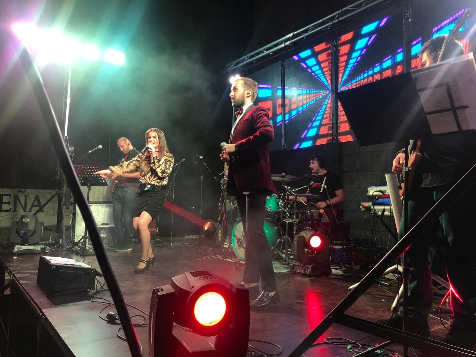 Actuación de la orquesta 'Sándalo Clásicos'