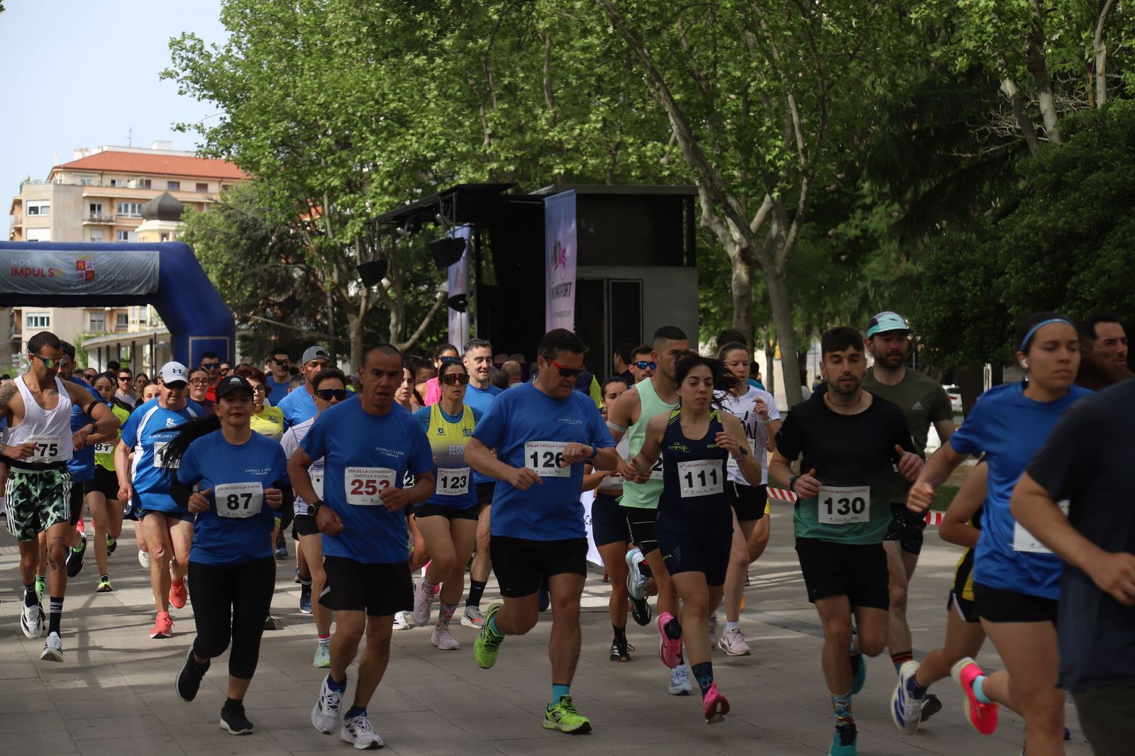 Carrera y marcha por el Día de Castilla y León en Zamora