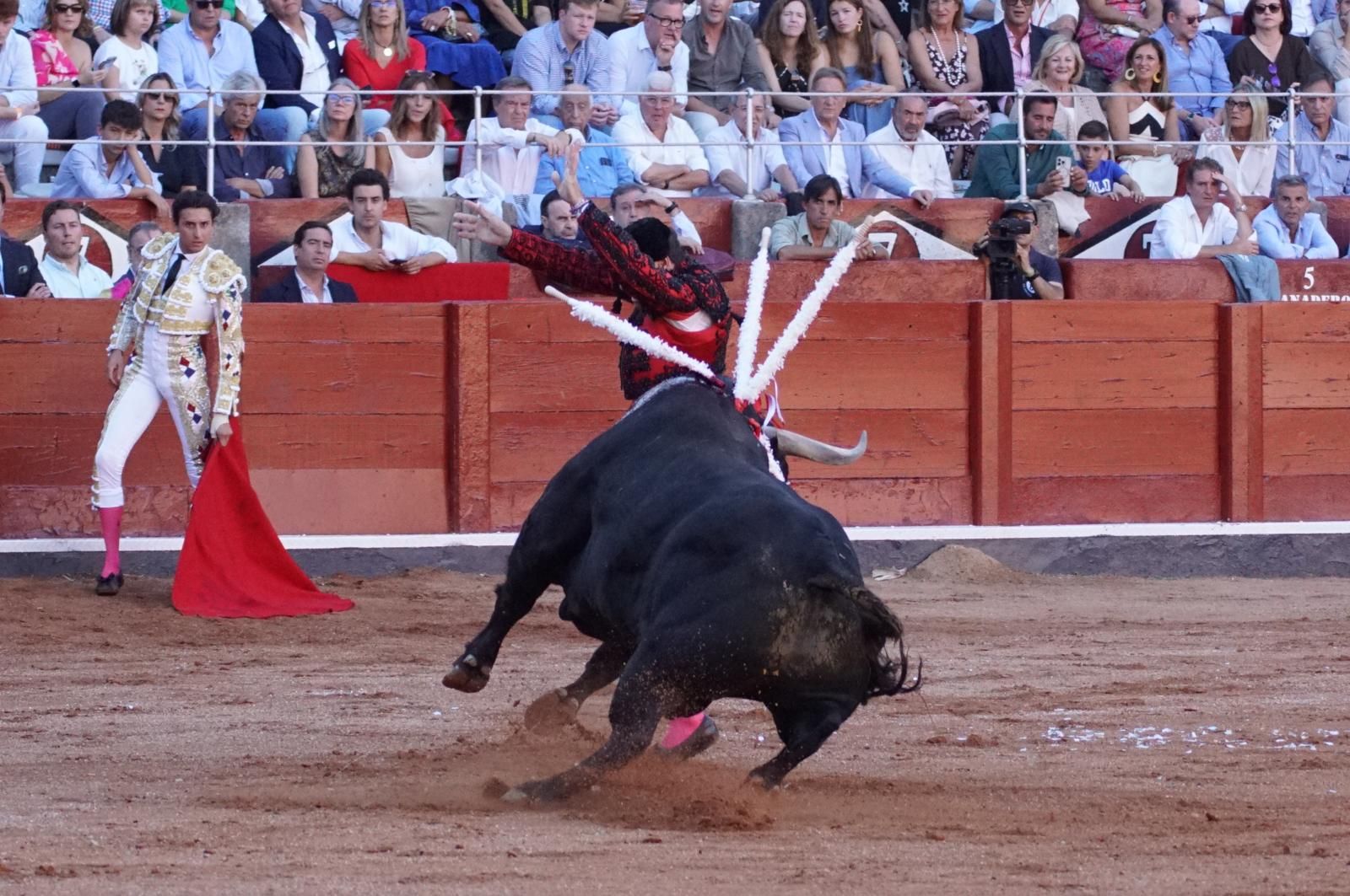 Emilio de Justo, Juan Ortega y Roca Rey inauguran el cartel de figuras en la feria de Salamanca: la corrida de Garcigrande en imágenes