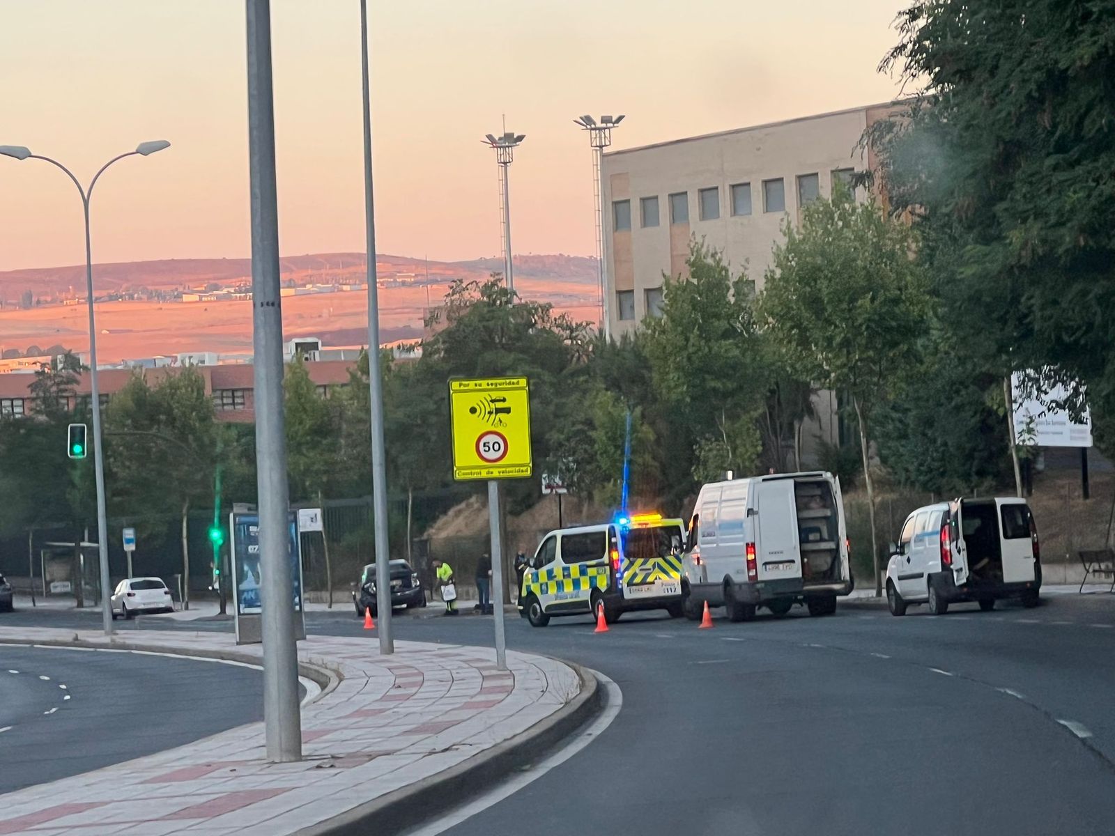 accidente-en-la-avenida-del-doctor-ramos-del-manzano-fotos-s24h-4