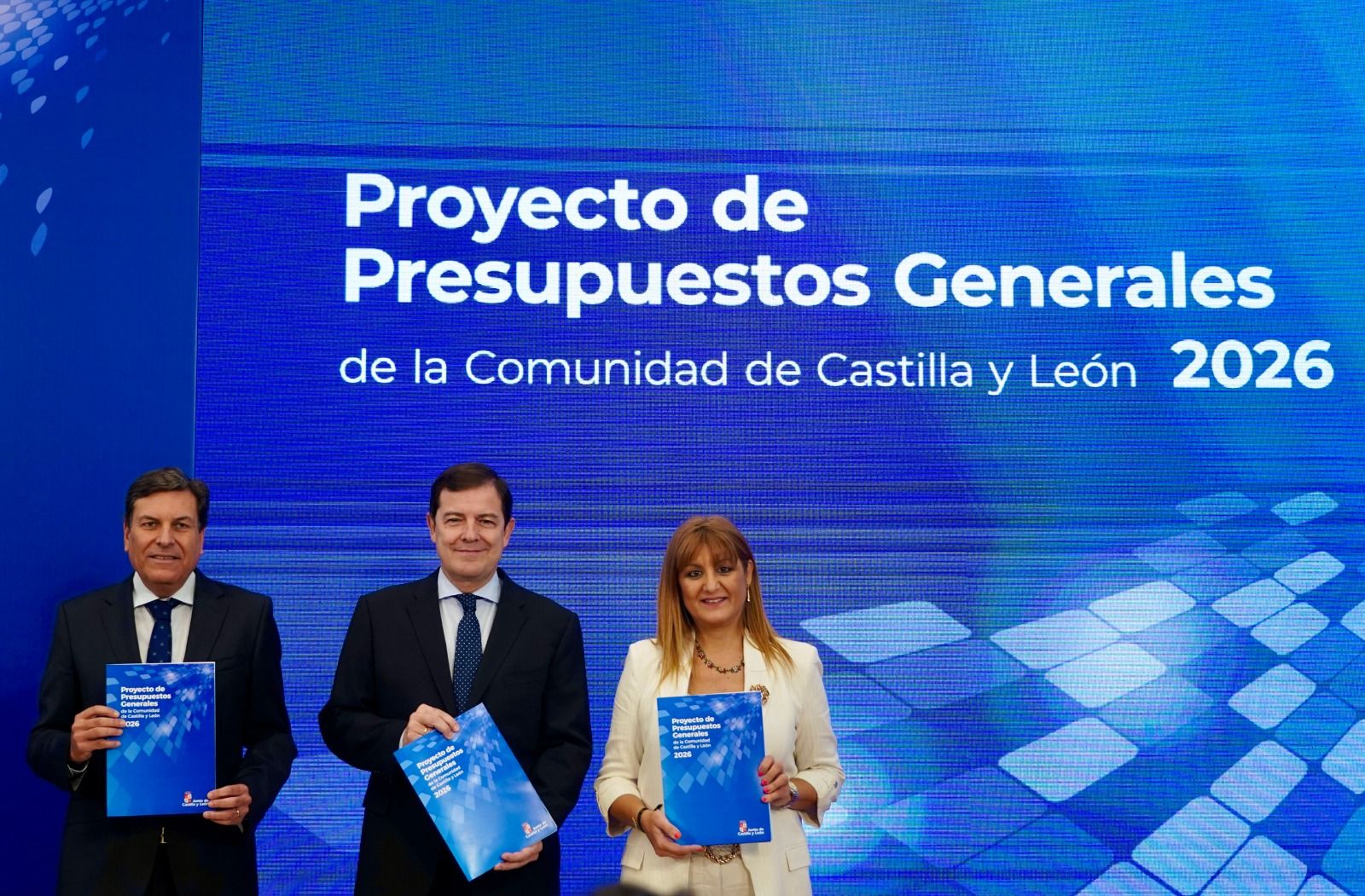 El presidente de la Junta presenta el proyecto de Ley de Presupuestos para el año 2026