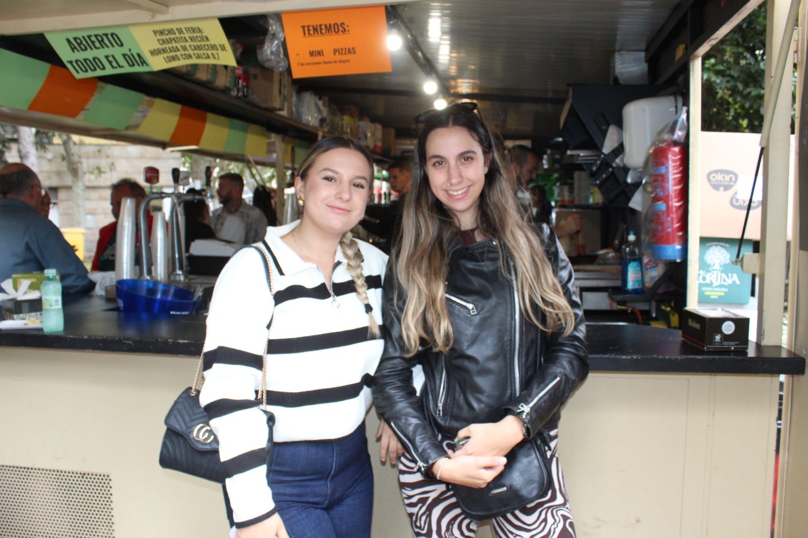 Ambiente en la Feria de Día en el mediodía de este miercoles