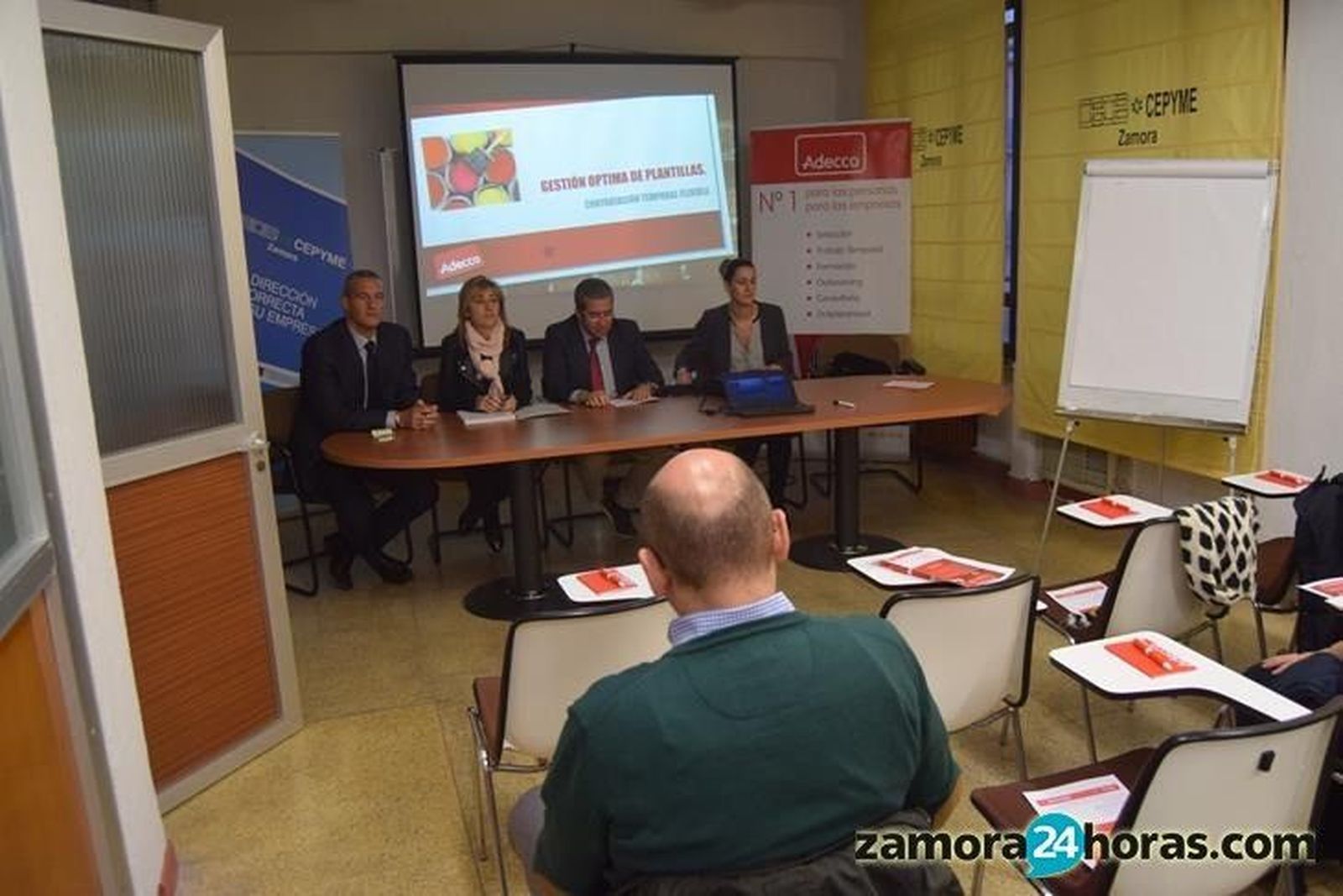 Carlos Arcas aboga por "una simplificación en los modelos de contratación"