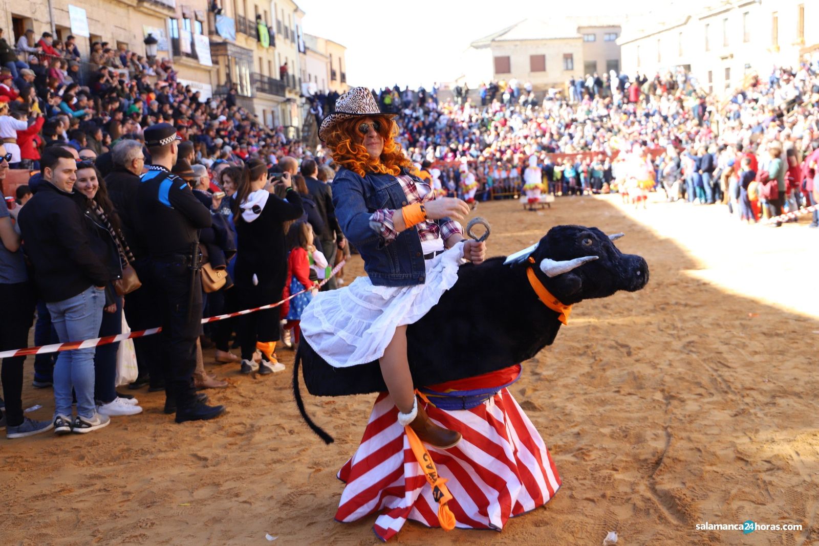Desfile de disfraces en el Carnaval del Toro (37)