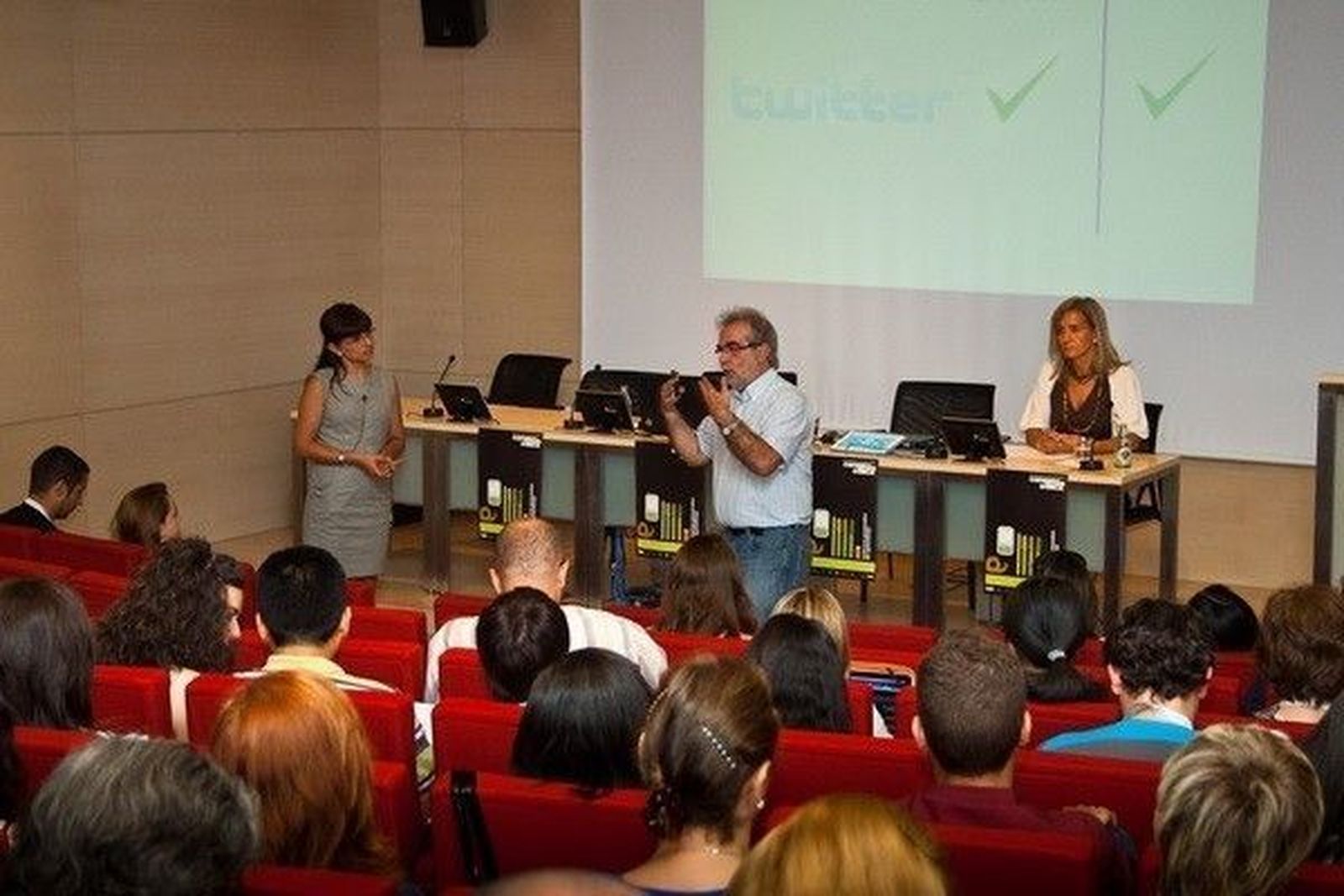 Jordi Adell y Linda Castañeda impartirán un curso presencial el 24 de marzo