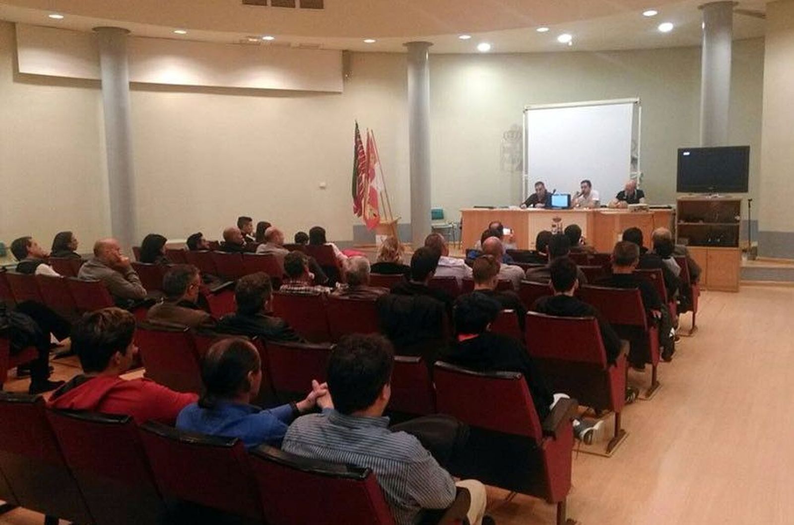 Charla educacion deportiva san lorenzo