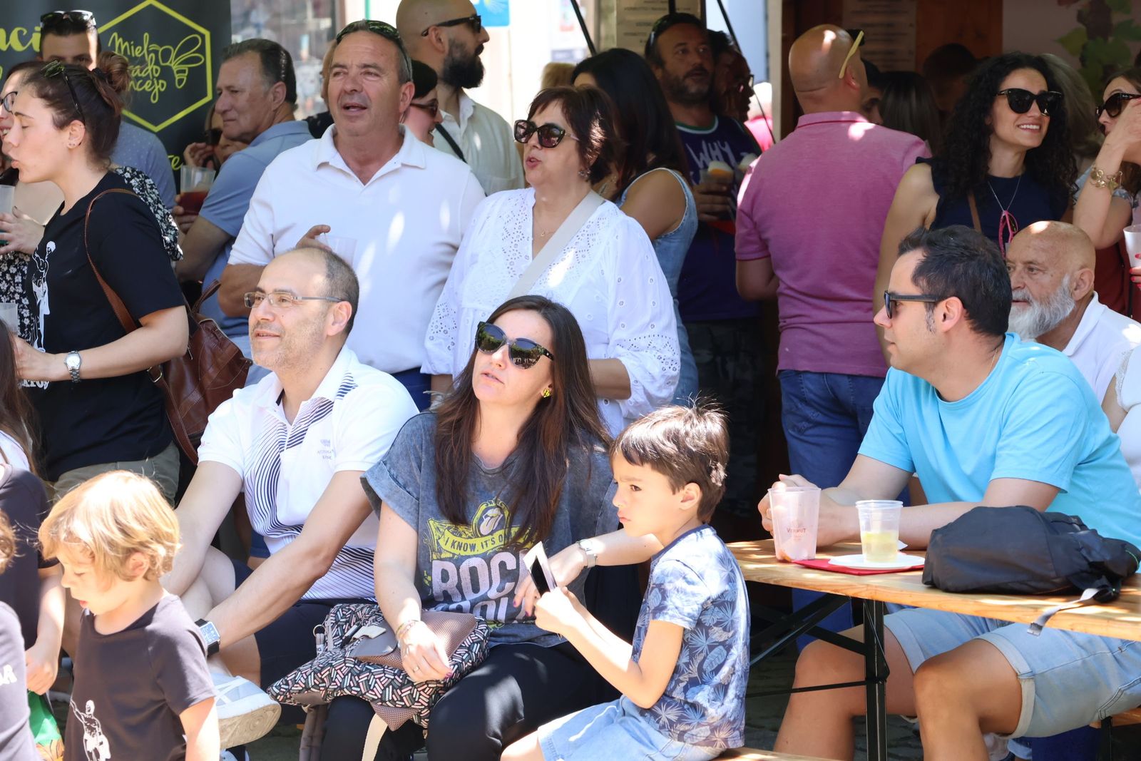 feria-de-vermu-en-plaza-de-viriato-29